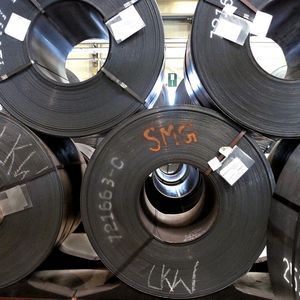 12 m lange Rahmenlängsträger werden aus Blechdicken von maximal 12 mm hergestellt.