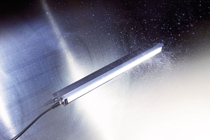 Led Rohre Labor Ergonomisch und energieeffizient beleuchten