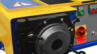 Rohr-Umformmaschine Walterscheid Walform M-WF385X (Bild: Eaton)