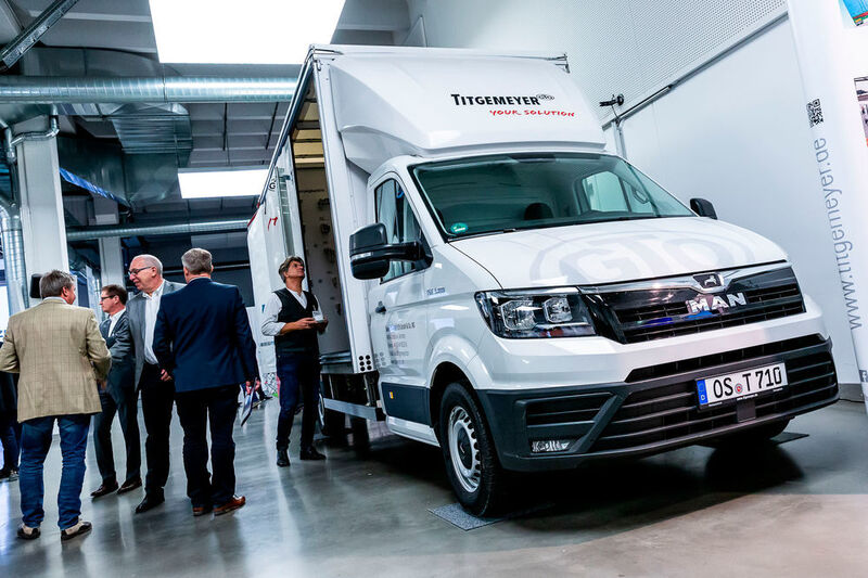 Sponsor Titgemeyer hatte einen speziellen Truck mit nach Würzburg gebracht. (Stefan Bausewein)