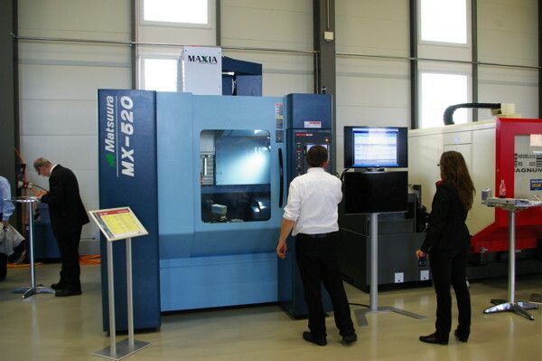 Newemag, inauguration de son nouveau bâtiment à Eschenbach, proche de Lucerne (Image: MSM / JR Gonthier)