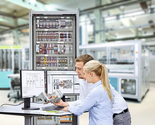 Schaltschrankbau: Die effiziente Gestaltung der Prozesskette vom Engineering bis zur Fertigung ist ein entscheidender Faktor für die Wirtschaftlichkeit im Schaltschrankbau. Schaltschrankbau: Die effiziente Gestaltung der Prozesskette vom Engineering bis zur Fertigung ist ein entscheidender Faktor für die Wirtschaftlichkeit im Schaltschrankbau.