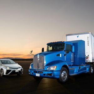 Toyota hat die Brennstoffzellen-Technik des Mirai in einen Lkw integriert ...