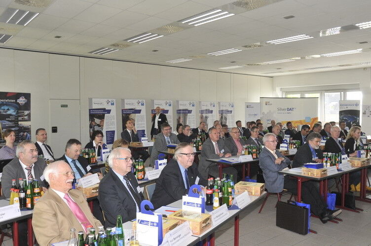 Volle Reihen bei der 75. Mitgliederversammlung des Kfz-Gewerbes Hessen in Frankfurt. (Foto: Zietz)