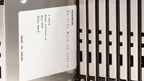 NVMe (over Fabrics) verringert die Latenzen bei der Datenübertragung und ermöglicht, dass SSDs ihren Geschwindigkeitsvorteil ausspielen.