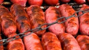 A new Physicians Committee for Responsible Medicine poll found that nearly half of Americans aren’t aware that eating processed meat increases the risk of developing colorectal cancer. (Source: Getty Images)