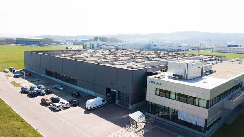 Optima setzt konsequent auf erneuerbare Energien. Mit Maßnahmen wie der Investition in Photovoltaikanlagen konnte der Klimafußabdruck seit 2009 bereits um 40 Prozent gesenkt werden.  (Bild: Optima)