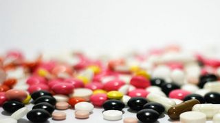 Der Lohnhersteller für die Entwicklung und Herstellung von Arzneimitteln, Next Pharma erwirbt die Produktionsstätte von Santen in Tampere. (gemeinfrei)