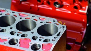 Mit neuen Maschinenwerkzeugen konnte die Produktivität in der Fertigung von Zylinderkurbelgehäusen deutlich erhöht werden. (Archiv: Vogel Business Media)
