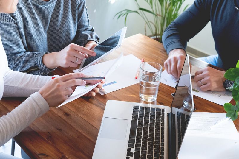 Nach Unternehmensangaben sollen sich dadurch Investitionen in Rechenzentren, Cloud-Infrastrukturen und KI-Anwendungen besser analysieren und planen lassen.(Bild: ©  s-motive - stock.adobe.com)