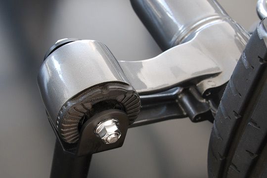 Längskräfte werden durch weiche Lagerbuchsen abgefangen, das ist gut für den Komfort. (Archiv: Vogel Business Media)