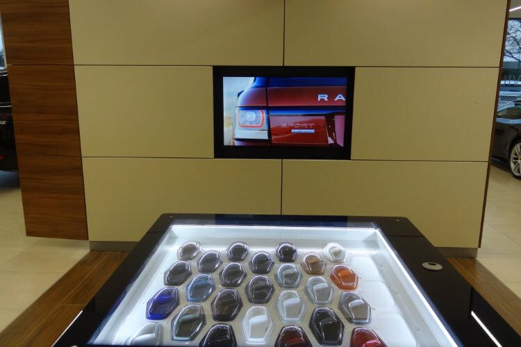 Die Betriebe haben bis Ende Mai 2017 Zeit für die Umsetzung der kostenintensiven Maßnahmen. (Foto: Jaguar/Landrover)