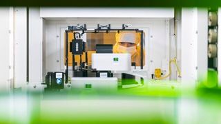 Bosch reagiert jetzt rigoros auf den Computerchip-Mangel. Und zwar mit einem Investitionsvolumen von über 400 Millionen Euro für seine Halbleiterstandorte. Hier mehr dazu. (Bild: Bosch)