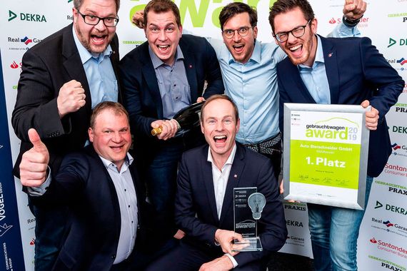 Das Team von Auto Bierschneider in Mühlhausen ist Gewinner des „Gebrauchtwagen Award 2019“.