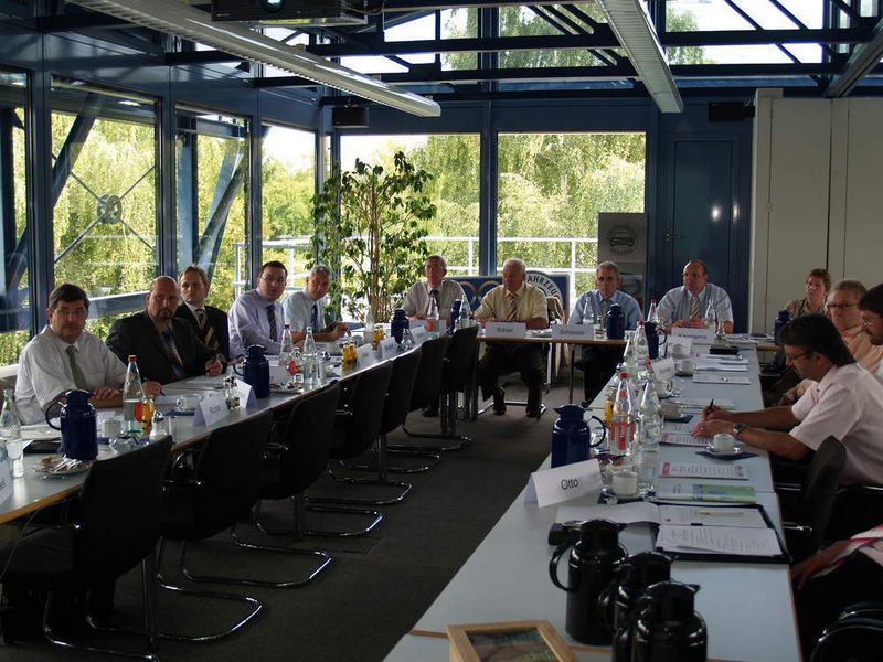 ...sowie Vertreter der einzelnen Landesverbände. (Archiv: Vogel Business Media)