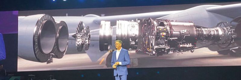 Siemens-Kunden-Keynote Brian Carbrey, Chef-Ingenieur für Digital Engineering bei Boeing, gibt Einblicke in die Entwicklungsprozesse mittels Digital Engineering.