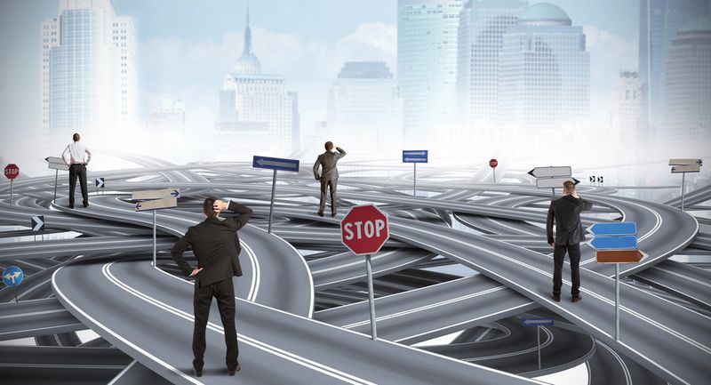 Viele Wege führen zu zufriedenen Kunden. Doch wer betreut was? Welche Aufgabenverteilung ist sinnvoll? Vor diesen Fragen stehen viele CRM-Verantwortliche. (Bildquelle: Fotolia.com © alphaspirit)