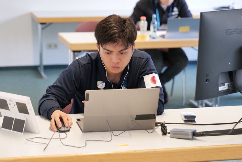 Der Japaner Kaito Takasaki verpasste das Podium nur knapp und bekam für seine guten Leistungen eine „Medallion for Excellence“. (Bild: Schmidt/autoFACHMANN)