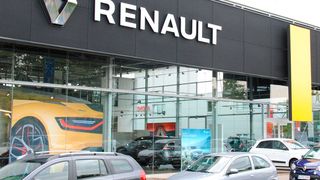 P&A in Düsseldorf hat die neue Renault Außen-CI als Pilotbetrieb bereits umgesetzt. (Baeuchle)