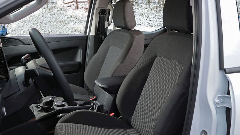 Die wichtigsten Fahrassistenten wie der Abstandstempomat sind an Bord. (Bild: VW)