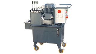 Core-Pull heißt Dremos neues, mobiles Hydraulikaggregat zur Überprüfung von Kernzügen und Auswerfern in Spritzgießwerkzeugen. Es habe alle wichtigen Funktionen auf besonders kleinem Raum integriert, so Dremo zu einem der Vorteile für die Anwender. (Dremo)