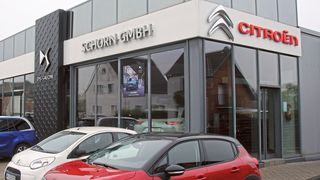 Kleiner, feiner Familienbetrieb: Autohaus Schorn in Weilerswist bei Bonn.  (Baeuchle/»kfz-betrieb«)