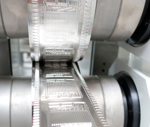 Researchers at the Fraunhofer IWU in Chemnitz have long known that many typical sheet metal parts can be manufactured more cost-effectively using hollow embossing rollers. Now there is news to report ...(Image: Fraunhofer IWU)