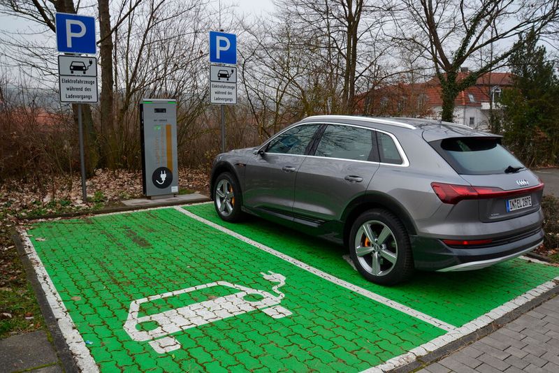 … zu unseren „Tank-Erlebnissen“, … (Bild: Michel/»kfz-betrieb«)