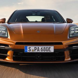 Für den Panamera wird Porsche insgesamt vier Plug-in-Hybride anbieten.(Bild:  Porsche)