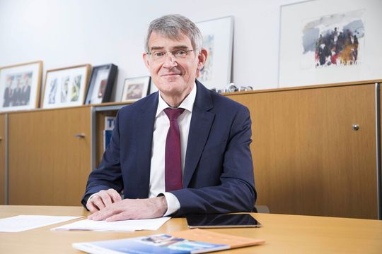 Franz-Xaver Bernhard, Vorsitzender des VDW, äußert sich über die Lage im deutschen Maschinenbau: „Wir blicken wieder positiver in die Zukunft! Doch wird die Branche vom Fachkräftemangel geplagt.“ Hier ein Bericht dazu, wie es momentan aussieht ... Franz-Xaver Bernhard, Vorsitzender des VDW, äußert sich über die Lage im deutschen Maschinenbau: „Wir blicken wieder positiver in die Zukunft! Doch wird die Branche vom Fachkräftemangel geplagt.“ Hier ein Bericht dazu, wie es momentan aussieht ...