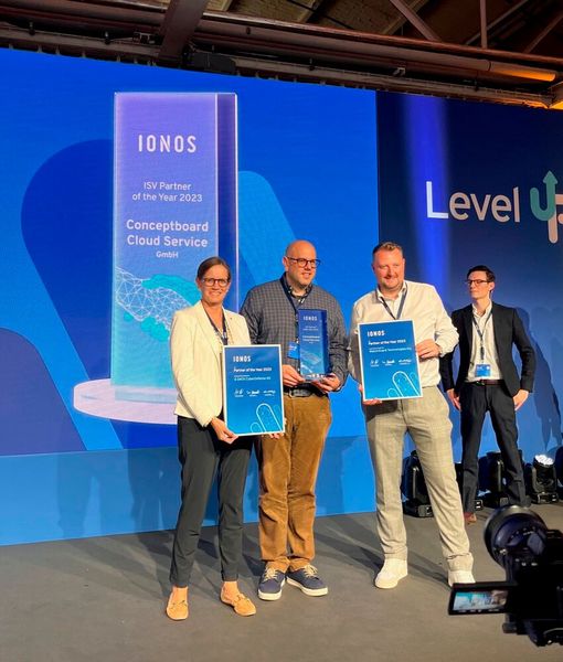 ISV Partner of the Year 2023 wird Conceptboard Cloud Service, umrahmt von GData (Platz 2, l. Dr. Daniela Kalkühler) und Watchguard. (Bild: Vogel IT-Medien GmbH)