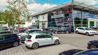 Das Autohaus Weeber in Weil der Stadt will den Umgang mit Leads auf einen neuen Level heben. (Bild: Oswald-Fotodesign)