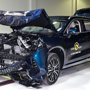 Beim Crashtest von Euro NCAP erhielten zwei chinesische Modelle die Topnote, im Bild der Wey Coffee 01.(Bild:  Autoren-Union Mobilität/Euro NCAP)