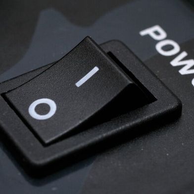 Die Ermittler der Operation „Power Off“ nahmen vier Verdächtige fest, beschlagnahmten neun Booter und schalteten 53 Domänen ab. (Bild: nojman via Getty Images Signature)