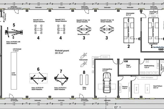 Mit den unterschiedlichsten Bühnentypen und entsprechenden Traglasten will man bei Bosch Mezger in der Lage sein, nahezu jedes Fahrzeug anzuheben. Zusätzlich steht auch noch eine Überfahrgrube zur Verfügung.(Bild:  Mezger)