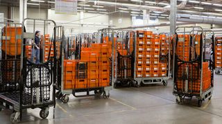 Mit dem Einsatz von Sensoren des Unternehmens Sigfox will die Österreichische Post ab sofort ihre Rollbehälter tracken.  (Bild: Sigfox Germany)