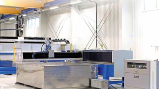 Das T-Modell «Advanced-Paket» umfasst eine Reihe nützlicher Funktionswerkzeuge wie etwa Höhensensor und Kopfschutz. (Bild: Water Jet Sweden)