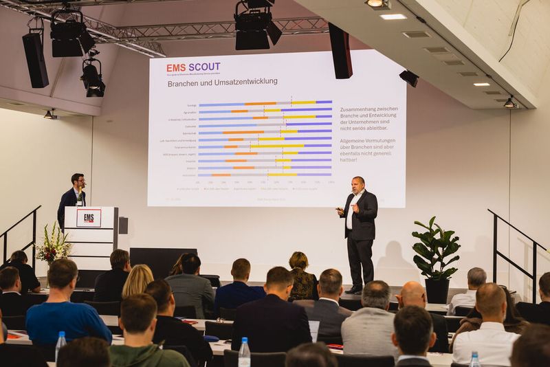 Impressionen vom 24. Würzburger EMS-Tag: Im Mittelpunkt standen aktuelle Branchenthemen, praxisnahe Impulse und insbesondere der persönliche Austausch innerhalb der EMS-Community. (Bild: Stefan Bausewein)