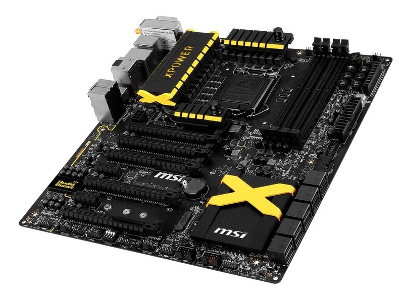 Das Spitzenmodell der Z97-Modellreiche von MSI ist das T97 Xpower AC. Es ist speziell für das Übertakten ausgelegt, die Kühler der Spannungsregler sind für den Anschluss an eine Wasserkühlung vorbereitet. (Bild: MSI)
