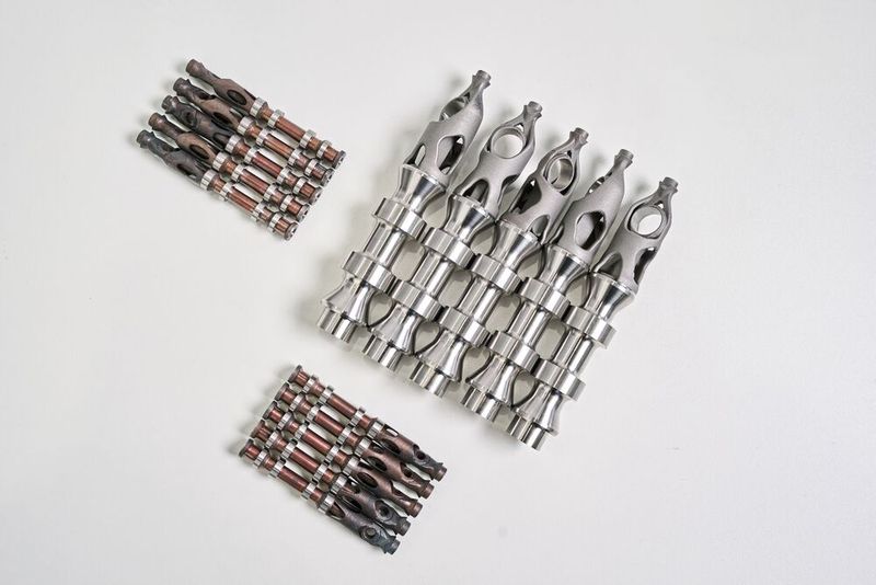 Divers modèles de tiroirs de vannes hydrauliques. (Source : Fritz Studer AG)
