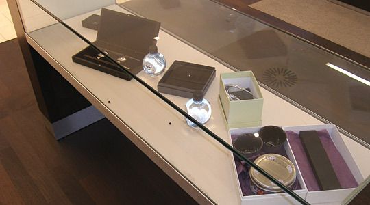 Auch die ersten Infiniti-Accessoires hat das Center Hamburg schon im Angebot. (Archiv: Vogel Business Media)