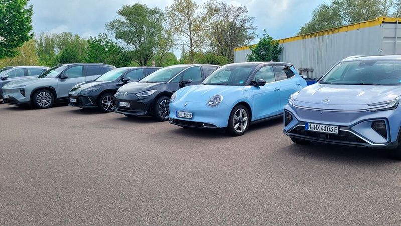 Verschiedene chinesische Automodelle können VW- und Audi-Händler noch bis Herbst in der Nähe von Leipzig testen.(Bild:  Wehner - VCG)