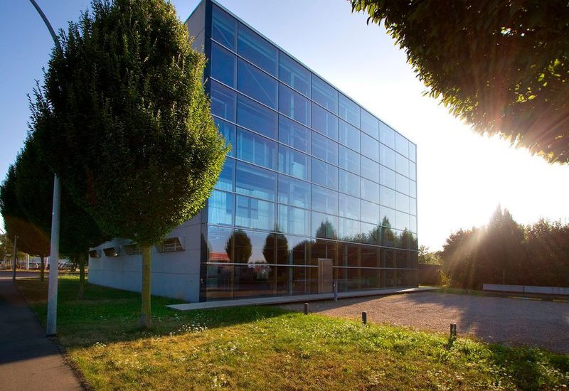 Die Ulixes Robotersysteme GmbH stellt neben Robotermodulen auch die dazugehörige Software zur Verfügung und passt diese individuell an die Anforderungen des Kunden an. (Bild: Ulixes Robotersysteme)