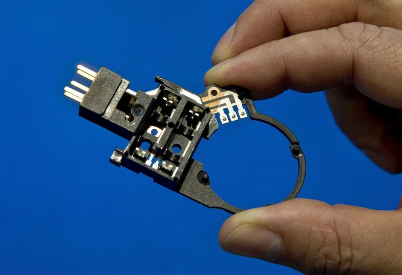 Moulding Expo 2015: Hybrides Kunststoffspritzteil der Fa. Hermann Hauff GmbH in der Oskar-Lapp-Halle (Halle 6) Stand 6D11 (Bild: Landesmesse Stuttgart GmbH / Uli Regenscheit)