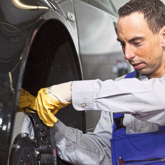 Die Corona-Krise sorgt für Verzögerungen in den Kfz-Werkstätten.(Bild:  ProMotor/Volz)