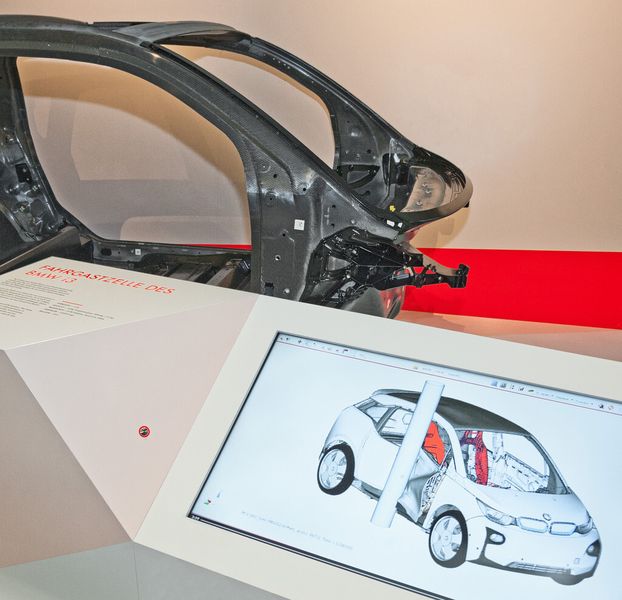 Die Karosserie des BMW i3 ist weltweit die erste automatisiert in Großserie hergestellte Fahrgastzelle aus Carbon. (Bild: Deutsches Museum)