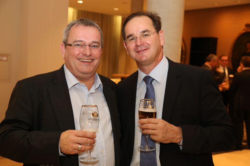 Axel Böhm (l.), OCZ, und Werner Nieberle, IT-BUSINESS (IT-BUSINESS)