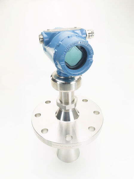 The Rosemount 5408 level transmitter overcomes the problem of high processing power requirements for FMCW technology. (Emerson Automation)
