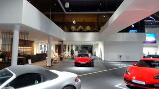 „Bloß keine Arroganz“ will Porsche künftig ausstrahlen. (Bild: Seyerlein/»kfz-betrieb«)