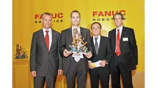 Von links: Nick Koch, Geschäftsführer der Robotec Solutions AG, Erwin Staudt, Laudator, und Christoph Strahm, Geschäftsführer von Fanuc Robotics Schweiz.  (Bild: Fanuc)